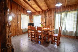 Φωτογραφία από το άλμπουμ του Cabaña la Delfina σε Epuyen