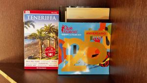 Knihovna v apartmánu