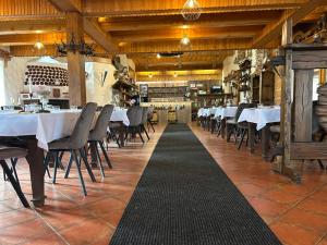 Restaurace v ubytování Slanický Dvor
