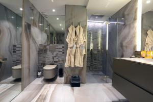 Ein Badezimmer in der Unterkunft Cosmo Apartments Platja d'Aro