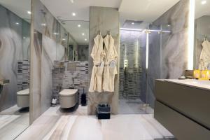 Ein Badezimmer in der Unterkunft Cosmo Apartments Platja d'Aro
