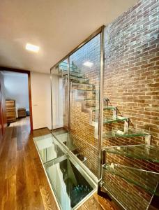 Kép Three Stories Apartment in Old City center with Castle view and Terrace szállásáról Pozsonyban a galériában