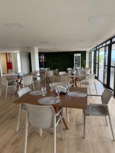 Restaurace v ubytování Ora beach residence, Porto de galinhas, vista parcial do mar