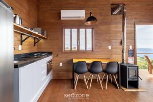 Nhà bếp/bếp nhỏ tại Cabana com Vista Serra em Anitápolis VST032