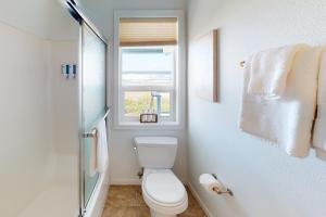 Ένα μπάνιο στο Ocean Front with Spectacular Views! Beach, Please!