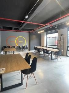 Konferenční prostory v ubytování Moderno apartamento en North Point estudio 2 + 18 fotografií