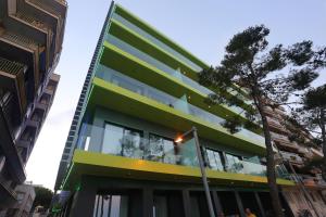 Das Gebäude in dem sich das Aparthotel befindet