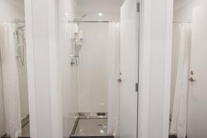 Et badeværelse på Haka House Auckland City + 28 billeder