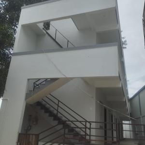 Balkón nebo terasa v ubytování SURYA TRANSIT INN - KEMPEGOWDA International Airport