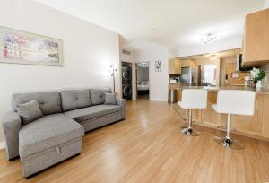 Gallery image of Cozy Canmore 2-Bedroom Retreat in Canmore +17 photos