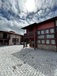 Budova, kde se prázdninový dům nachází