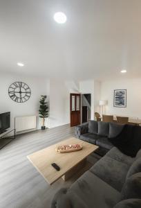 Posezení v ubytování Modern 3-Bed Townhouse Manchester City Centre Free Parking