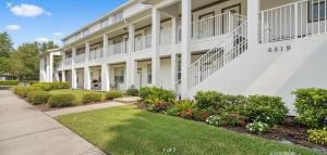 Κήπος έξω από το New In City Comfort Condo Getaway