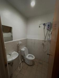 Ένα μπάνιο στο Jt Residences quezon ave