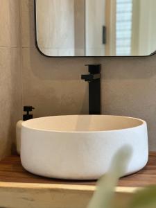 Фотография из галереи 4 BEDS Private Patio Central Modern Stay в Питтсбурге