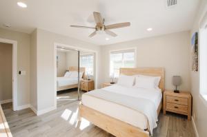 Postel nebo postele na pokoji v ubytování Dennison House + 20 fotografií