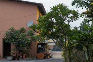 Το κτήριο όπου στεγάζεται  το διαμέρισμα