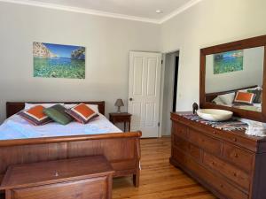 Ένα ή περισσότερα κρεβάτια σε δωμάτιο στο Villa To Petrino +8 φωτογραφίες