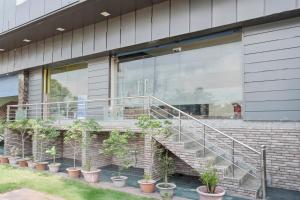 Balkón nebo terasa v ubytování Super Hotel O Blue World Theme Park Formerly Hotel Mandhana