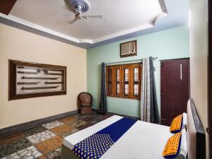 Gallery image of Hotel O Blue Moon Hotel in Ghaziabad +16 photos