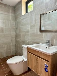 Koupelna v ubytování Boeung Kirirum Lumhae Resort + 30 fotografií