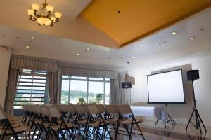 Zona business o sala de conferencias en City Center Hotel