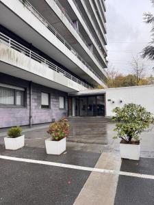 Το κτήριο όπου στεγάζεται  το διαμέρισμα