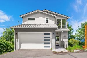 Budova, kde se prázdninový dům nachází + 59 fotografií