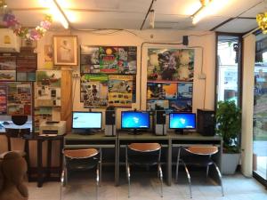 A television and/or entertainment centre at Chaweng Relax Resort