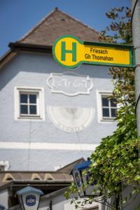 Majutusasutuses Gästehaus Thomahan olev sertifikaat, autasu, silt või muu dokument