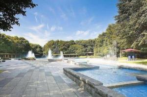 Bazén v ubytování Hotel Livemax BUDGET Chitose nebo v jeho okolí