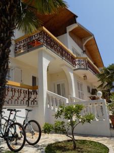Jazda na bicykli v okolí ubytovania Apartment Leporiz