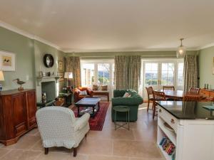 Köök või kööginurk majutusasutuses Roding Cottage