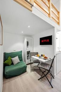 Posezení v ubytování Le Coq Nido - WiFi - New - Historic residence