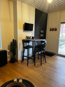 Μια τηλεόραση ή/και κέντρο ψυχαγωγίας στο Studio 2 personnes au coeur du Berry