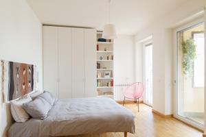 Ένα ή περισσότερα κρεβάτια σε δωμάτιο στο Cozy 9th floor apartment with amazing view