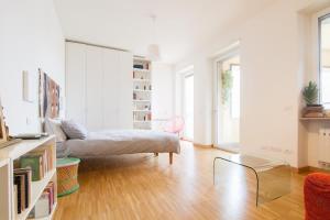 Χώρος καθιστικού στο Cozy 9th floor apartment with amazing view