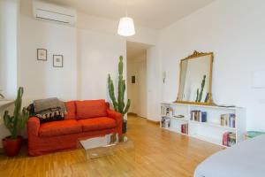 Χώρος καθιστικού στο Cozy 9th floor apartment with amazing view