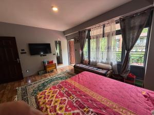 Ένα ή περισσότερα κρεβάτια σε δωμάτιο στο Darap Dzimkha