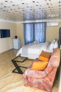 Posezení v ubytování Ogans Guest Villa 21 Elizabeth avanue linmeyer jhb