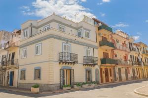 Budova, kde se prázdninový dům nachází