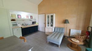 Kuchyň nebo kuchyňský kout v ubytování Gite Au fil de l'eau