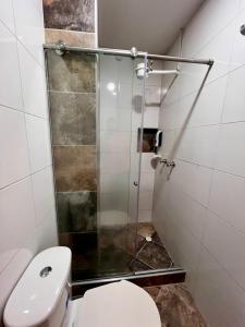 Ένα μπάνιο στο 302S Modern 2 bedrooms with design, style and comfort +11 φωτογραφίες