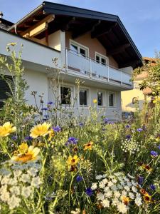 Κήπος έξω από το Appartement Mona