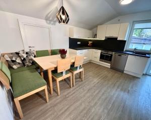 Η κουζίνα ή μικρή κουζίνα στο Appartement Mona