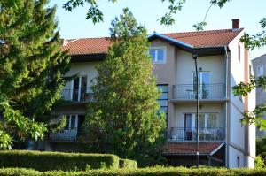 Το κτήριο όπου στεγάζεται  το διαμέρισμα