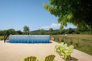 Bazén v ubytování Il giardino di Malu' nebo v jeho okolí