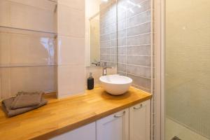 Un baño de Haussmann Flat - Jardin des Plantes 6 Guests