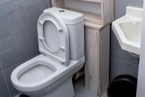 Koupelna v ubytování Apartment Sleeps 4 2 Baths Free Parking + 12 fotografií