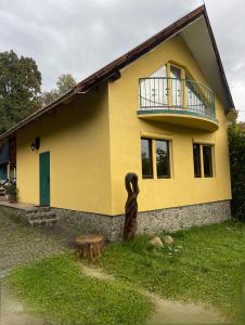 Tòa nhà nơi nhà nghỉ dưỡng tọa lạc